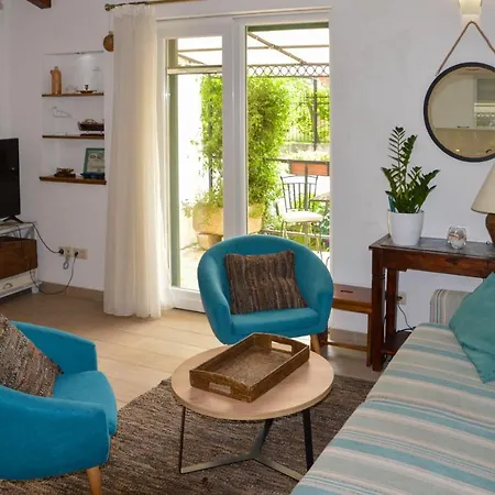 Дом отдыха Issa - 3 Min Walk To Каштела